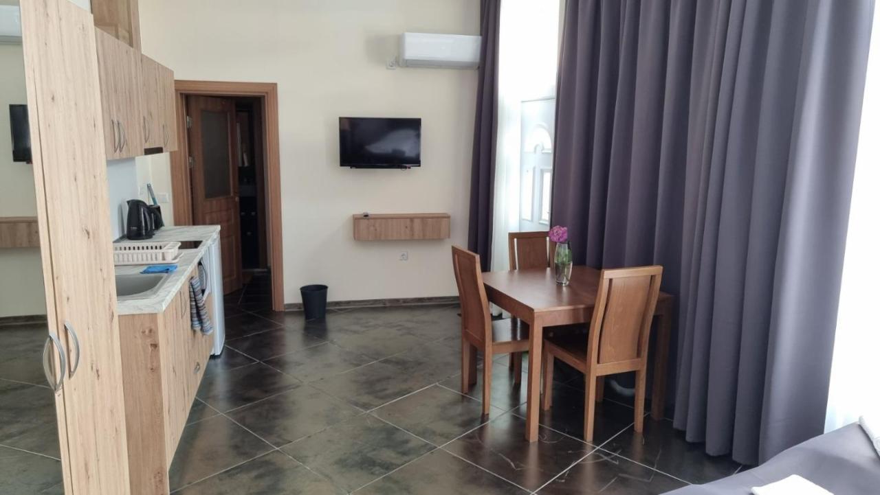 Бутикови Студиа Брита Kranevo Extérieur photo