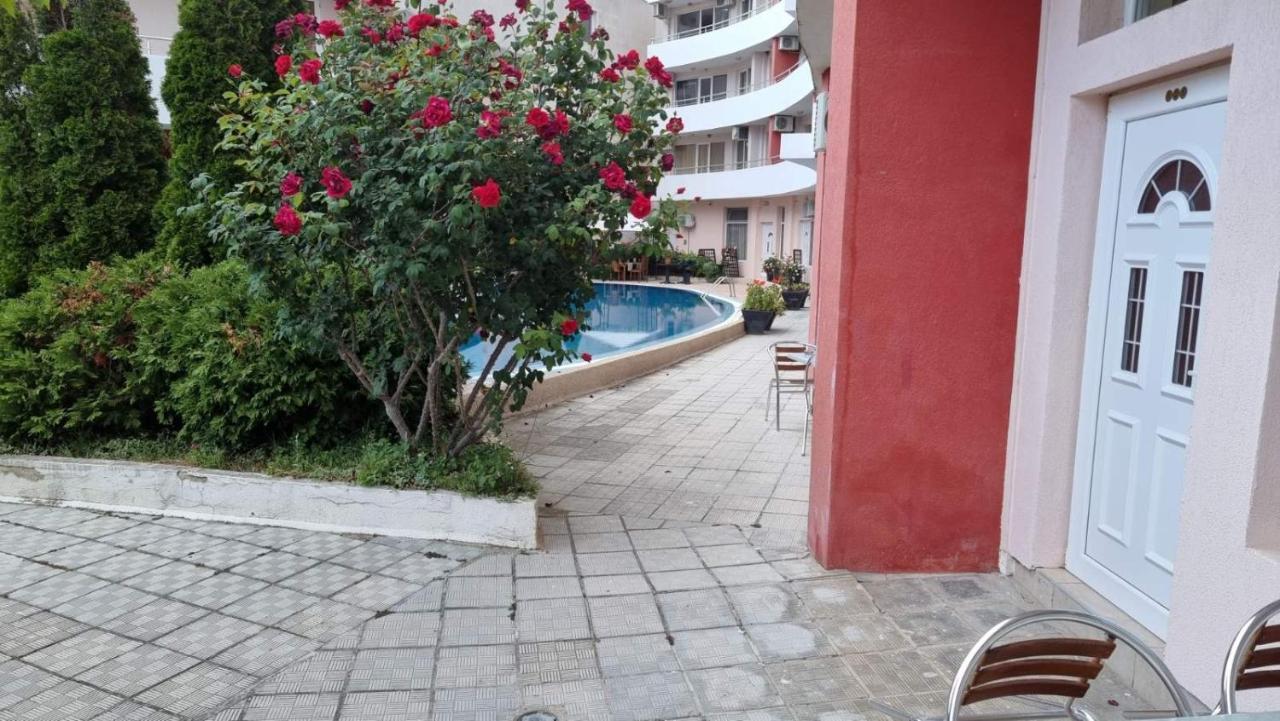 Бутикови Студиа Брита Kranevo Extérieur photo